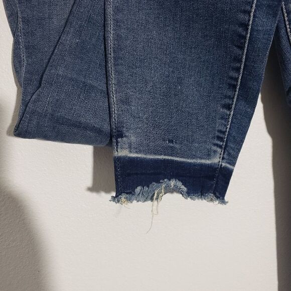 Tommy Hilfiger released hem skinny jean - Picture 4 of 4